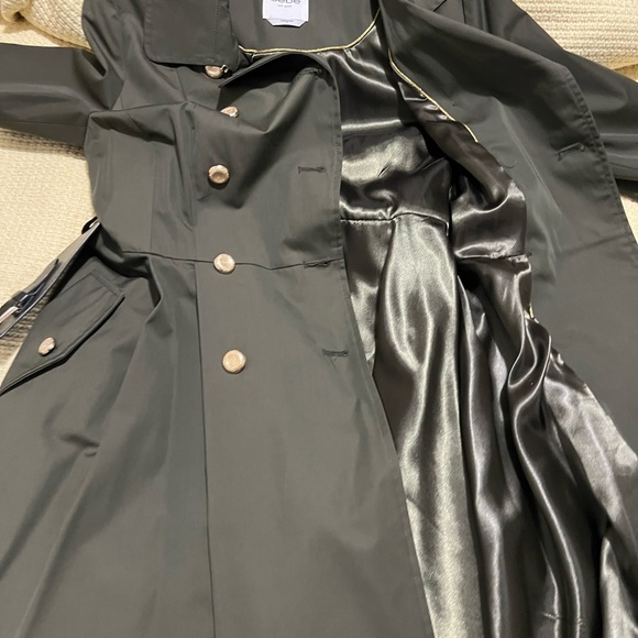 Brand new Bebe pleated coat - Picture 6 of 8